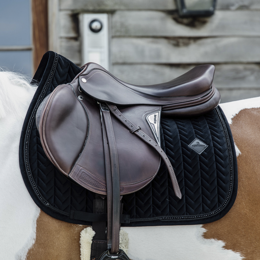 Velvet PEARLS Jumping Saddle Pad | Black