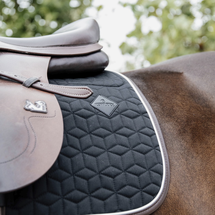 Skin Friendly Jumping Saddle Pad - Star Quilting | Black