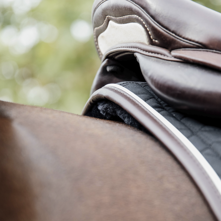 Skin Friendly Jumping Saddle Pad - Star Quilting | Black