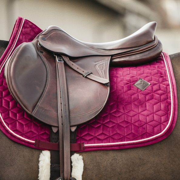 Velvet Jumping Saddle Pad | Fuchsia