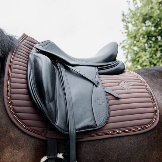 Pearls Dressage Saddle Pad | Brown