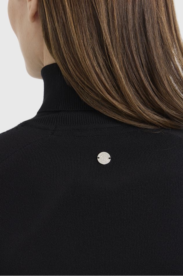 CHRISTINA Turtleneck