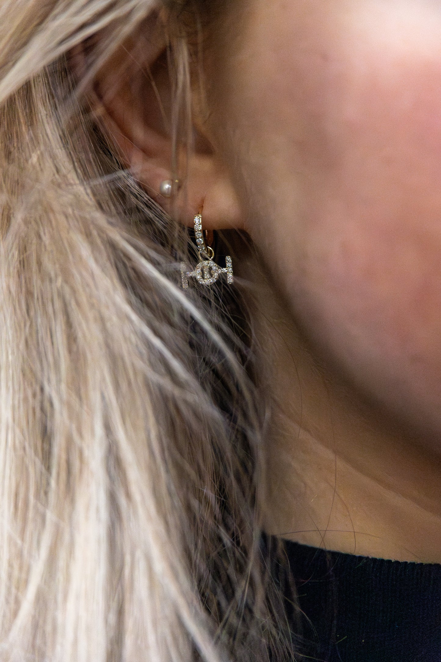 CHALLENGE Hoop Earrings in White Gold & White Diamonds