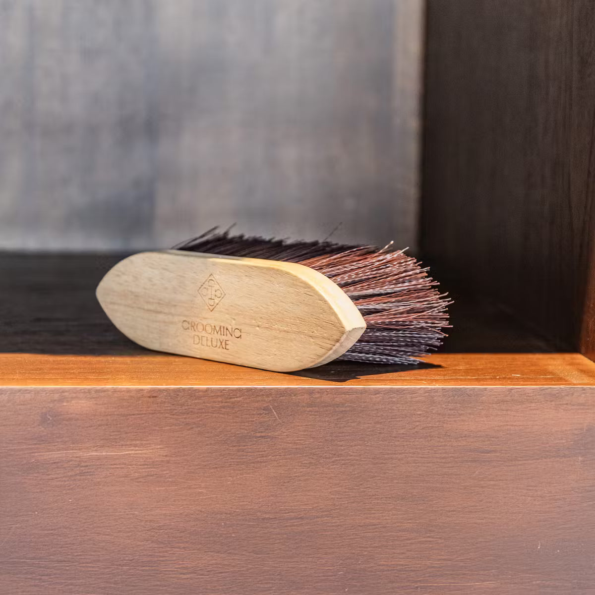 Wooden Classic Brush medium hard