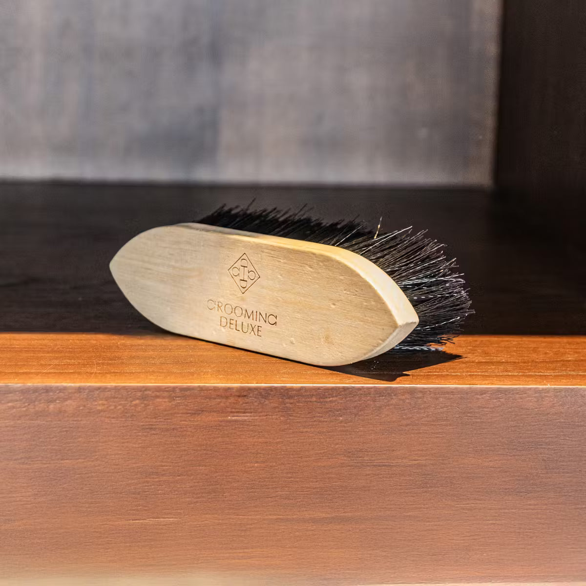 Wooden Classic Brush short hard