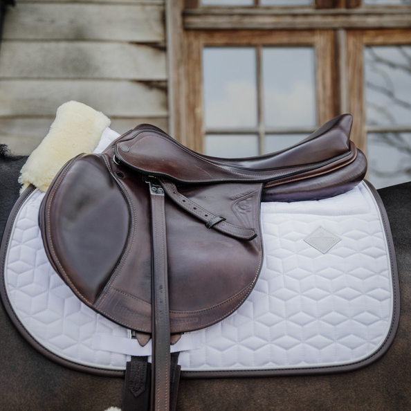 Skin Friendly Jumping Saddle Pad - Star Quilting | White